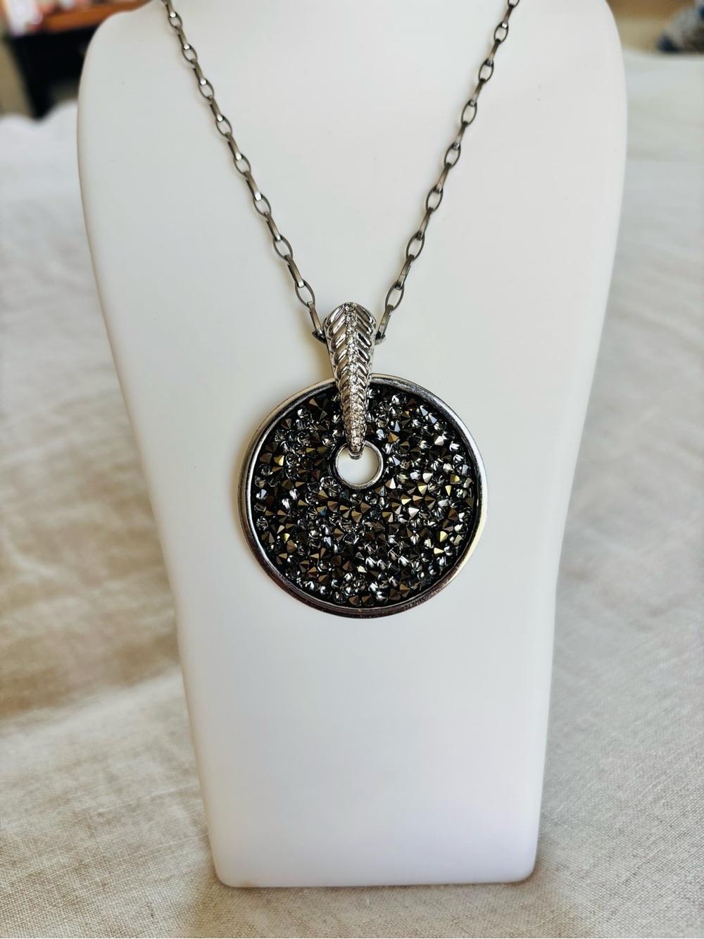 Touchstone Swarovski Pendant Necklace 24” silver chain - Women Jewelry - Picture 2 of 7
